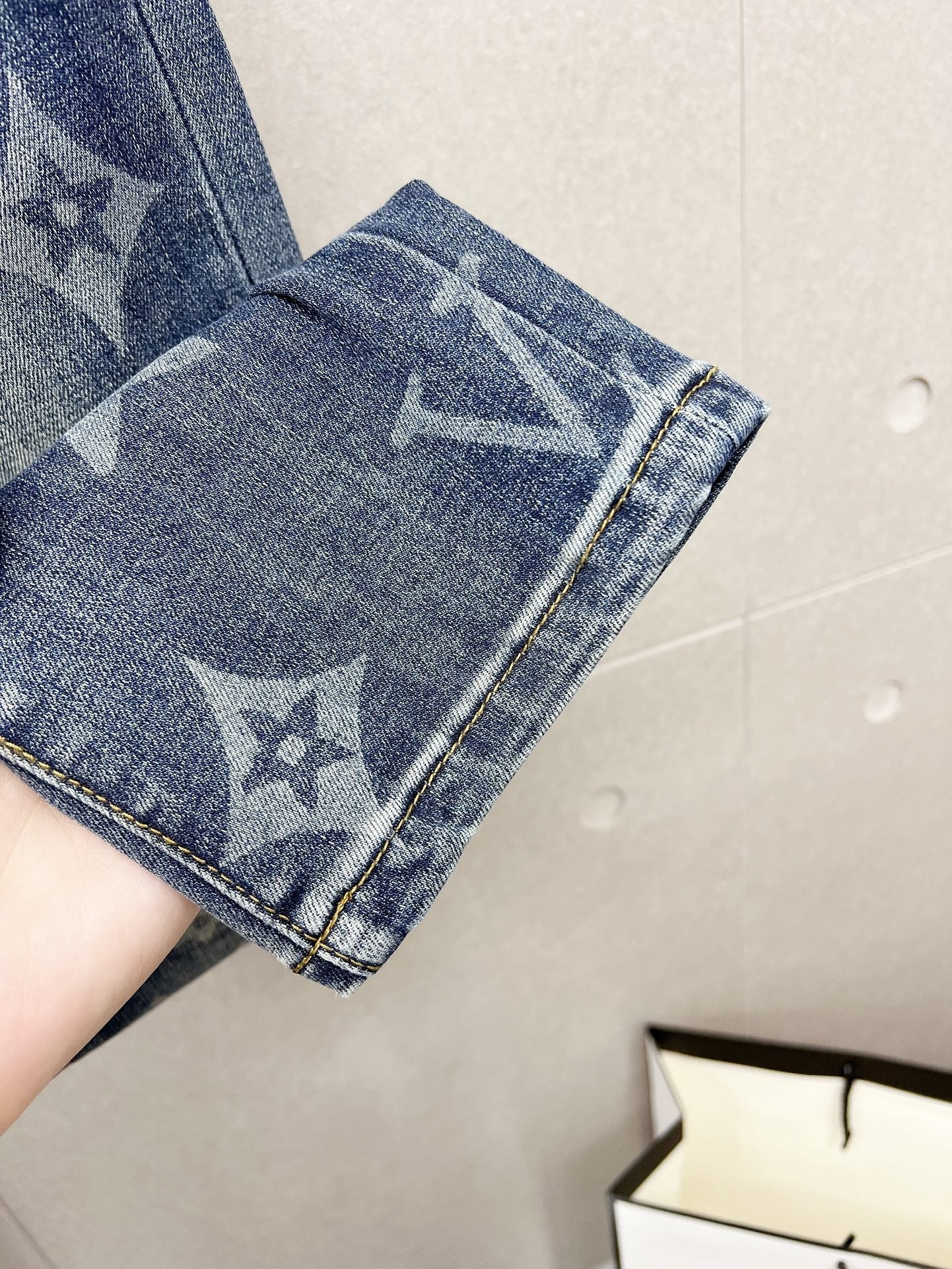 LV BLUE MONOGRAM DENIM JEAN 239499