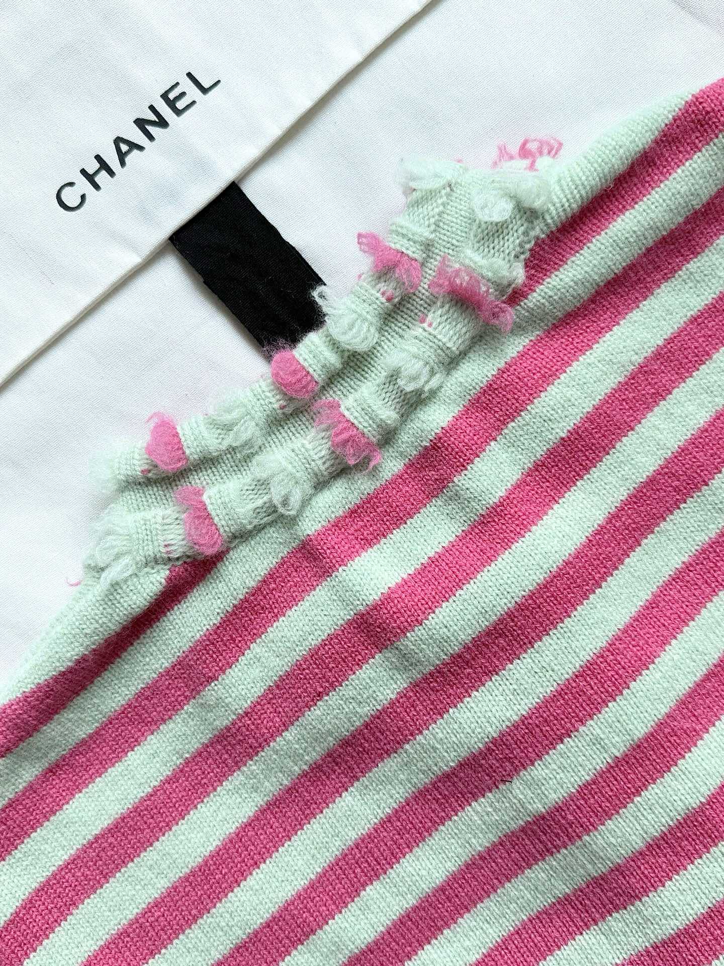 Chanel 25P Cardigan Pink Mix Green Cashmere 237319