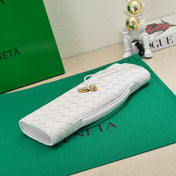 BV Long Clutch Andiamo 31 White Leather Ghw