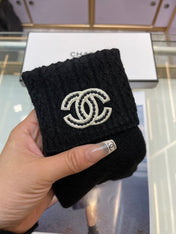 GLOVES IN BLACK CASHMERE WITH WHITE LOGO 405907