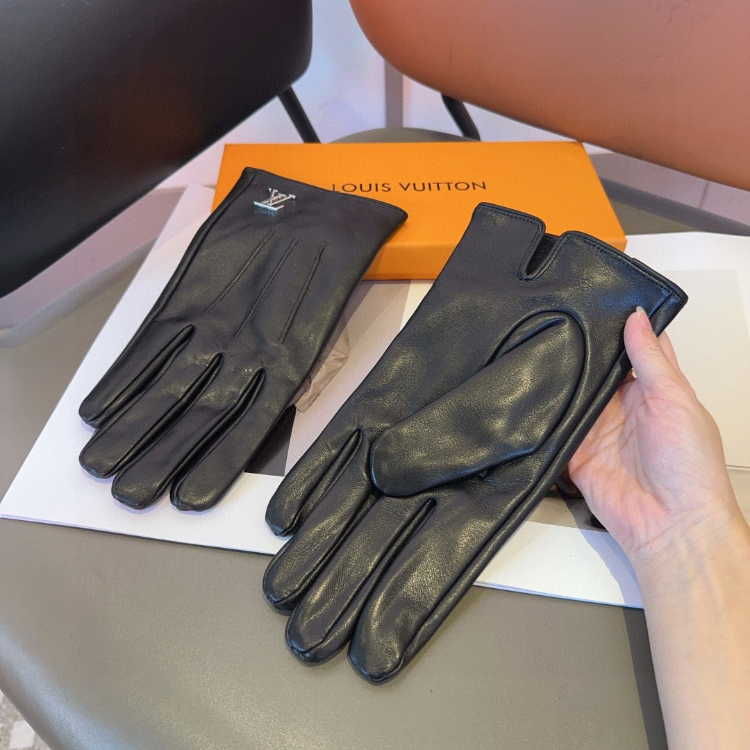 LV GLOVES IN BLACK LAMBSKIN 462373