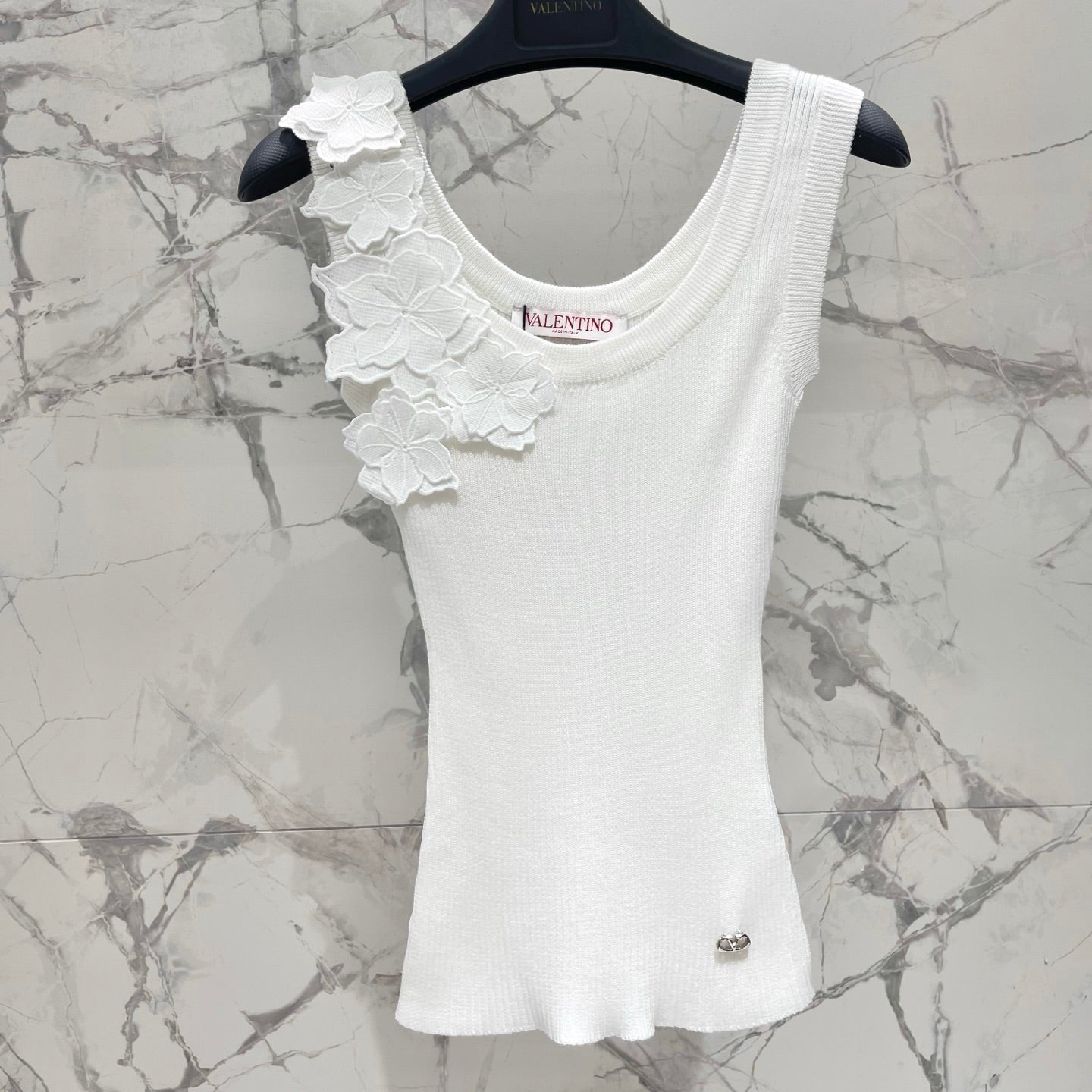 VALENTINO 26S SLEEVELESS KNIT TOP 425