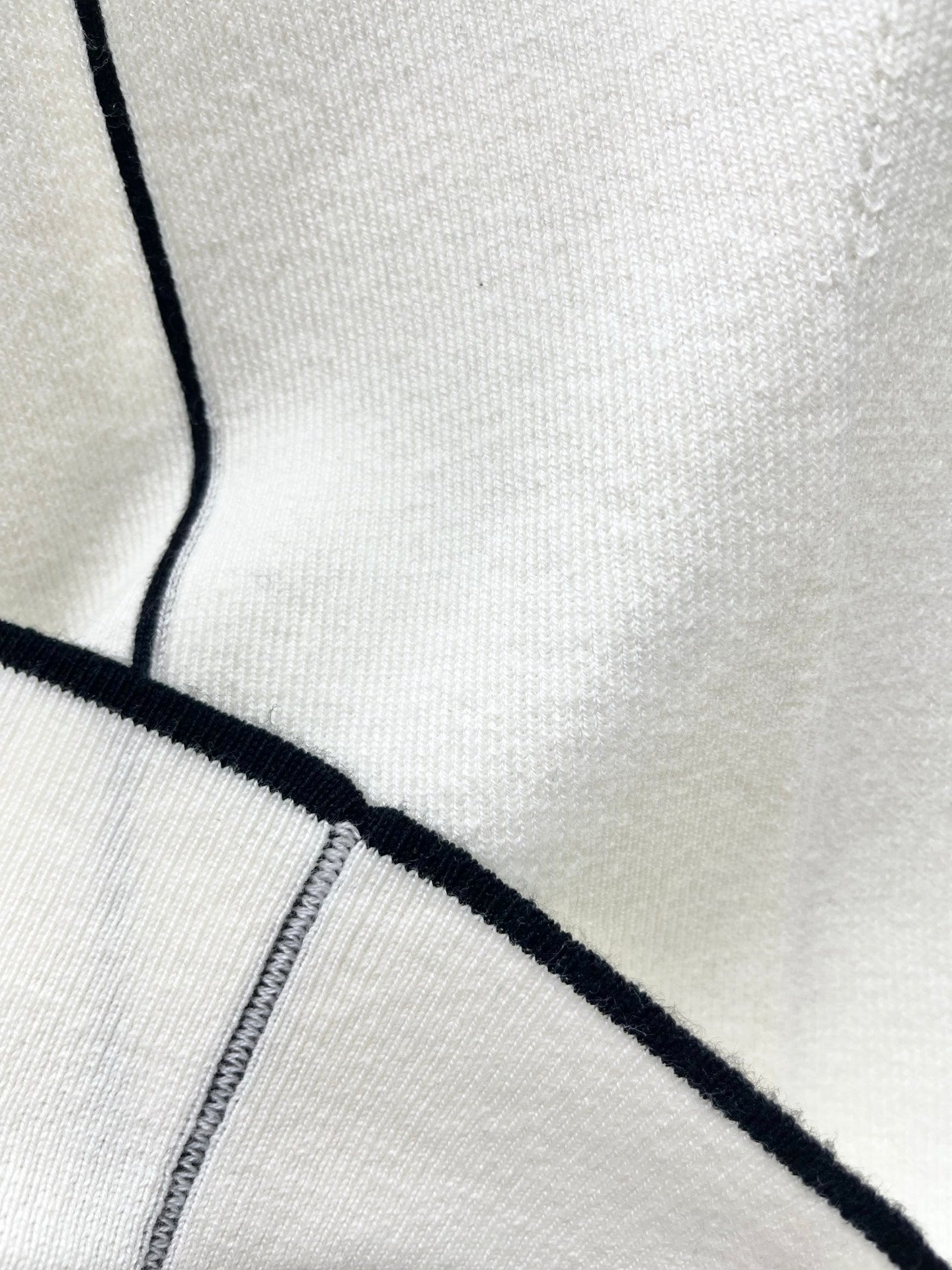 CHANEL 26S SHORT SLEEVE CREW NECK KNIT TOP 1628
