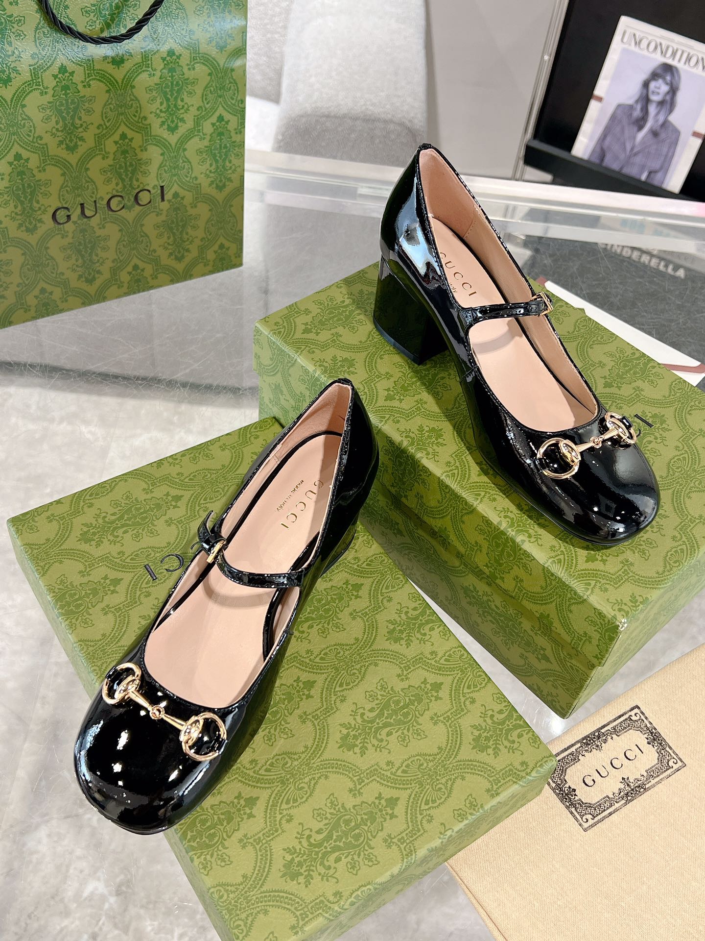 HORSEBIT MARY JANE HEEL IN BLACK CALFSKIN GOLD HARDWARE