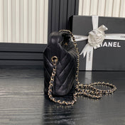 HOBO BAG 21 IN BLACK GRAINED CALFSKIN GOLD HARDWARE