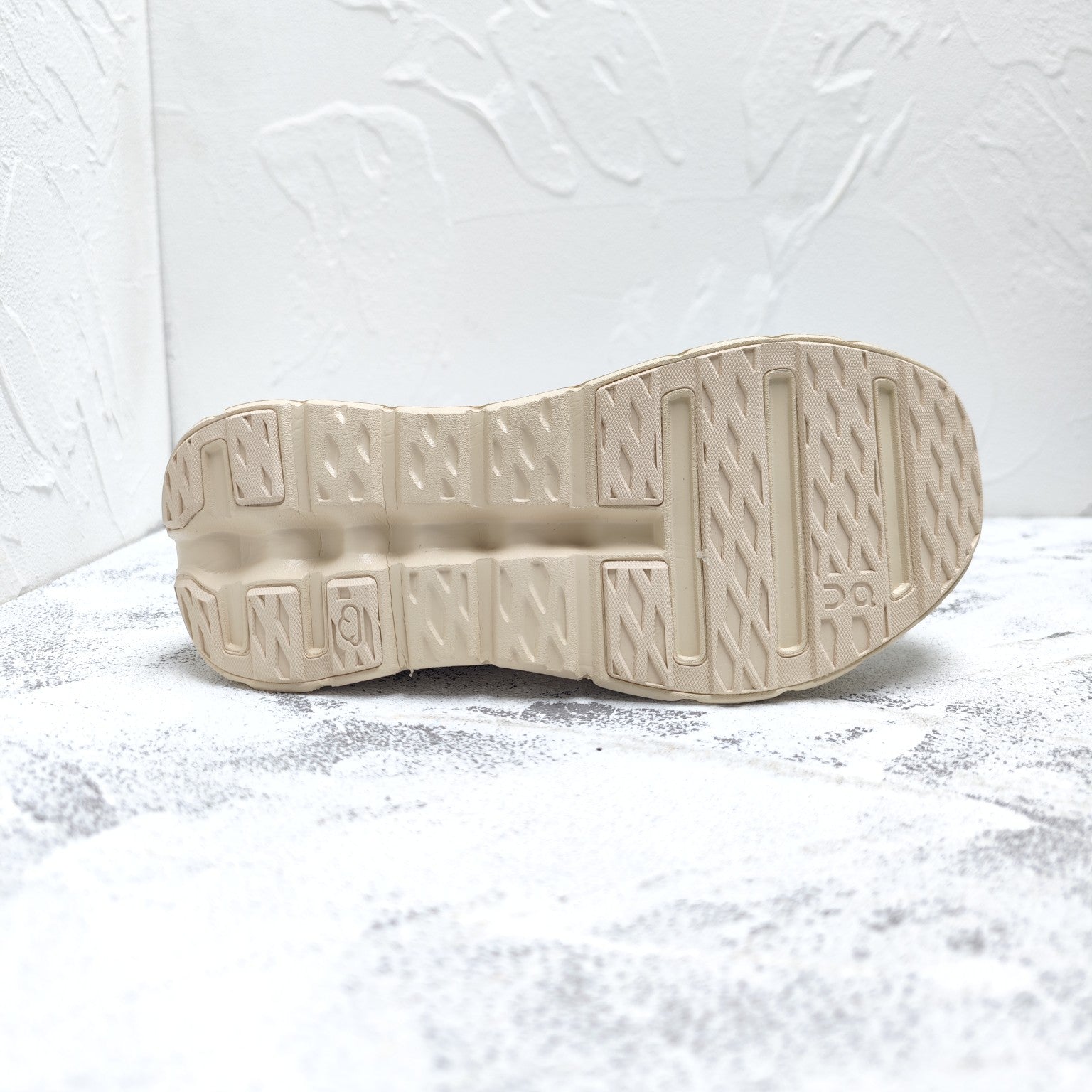 CLOUDTILT SNEAKER IN PALE GRAY RECYCLED POLYESTER