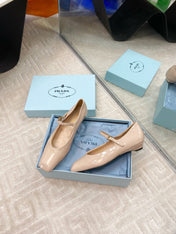 MARY JANE FLATS SQUARE TOE IN BEIGE PATENT SHEEPSKIN