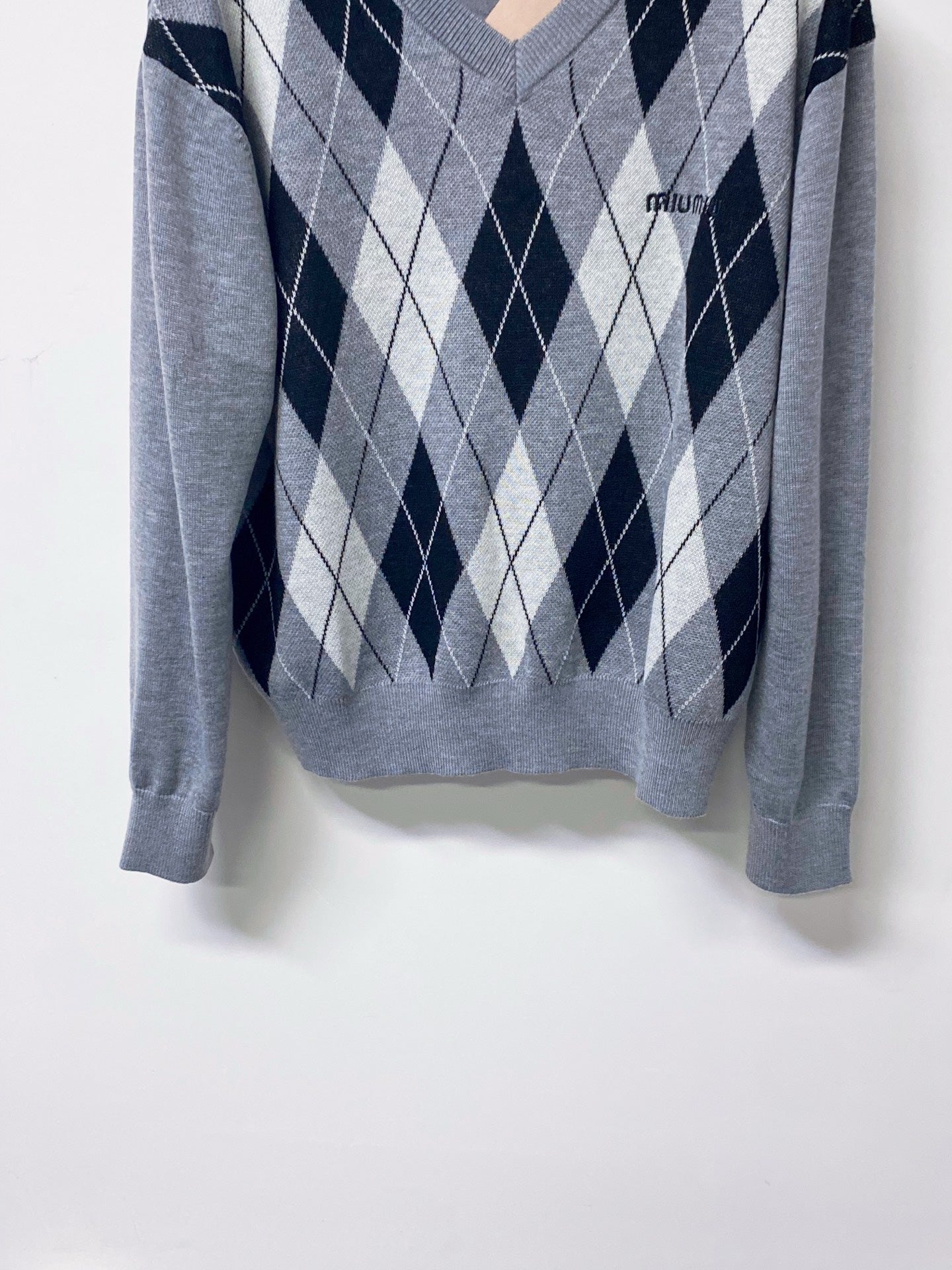 MIUMIU 26S V-NECK SWEATER 1590