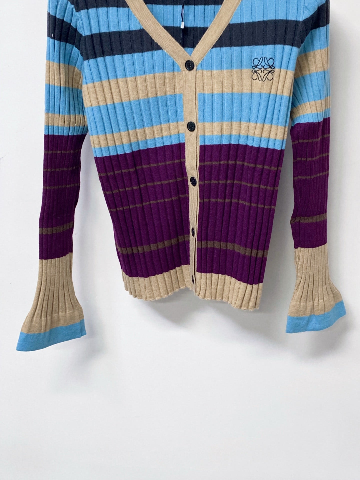 LOEWE 26S V-NECK RIBBED KNIT CARDIGAN 666