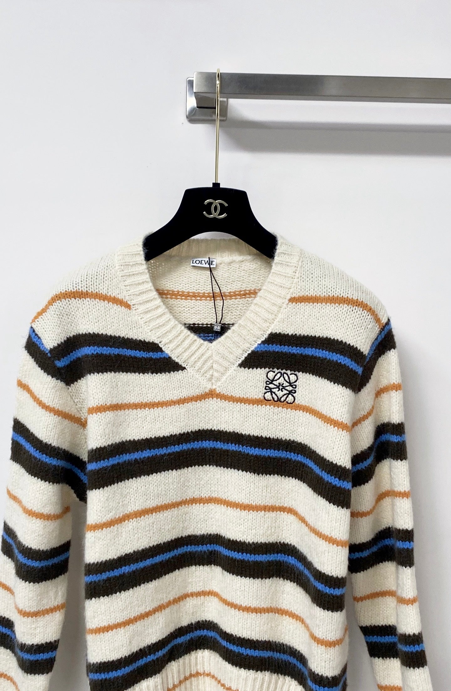 LOEWE 26S V-NECK KNIT SWEATER 623