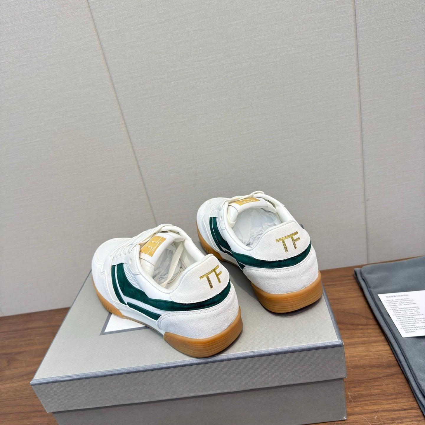 TOM FORD 26S JACKSON SNEAKERS IN WHITE AND DARK GREEN SUEDE