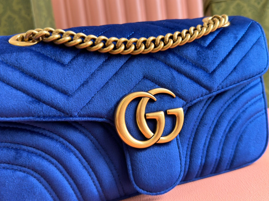 GUCCI 25S GG MARMONT 26 CM IN DARK BLUE VELVET WITH GOLD HARDWARE