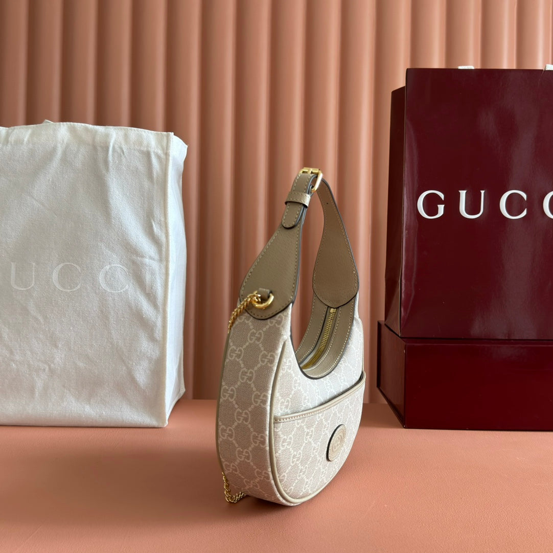 GG SUPREME SHOULDER BAG 22 CREAM IN CANVAS GOLD HARDWARE