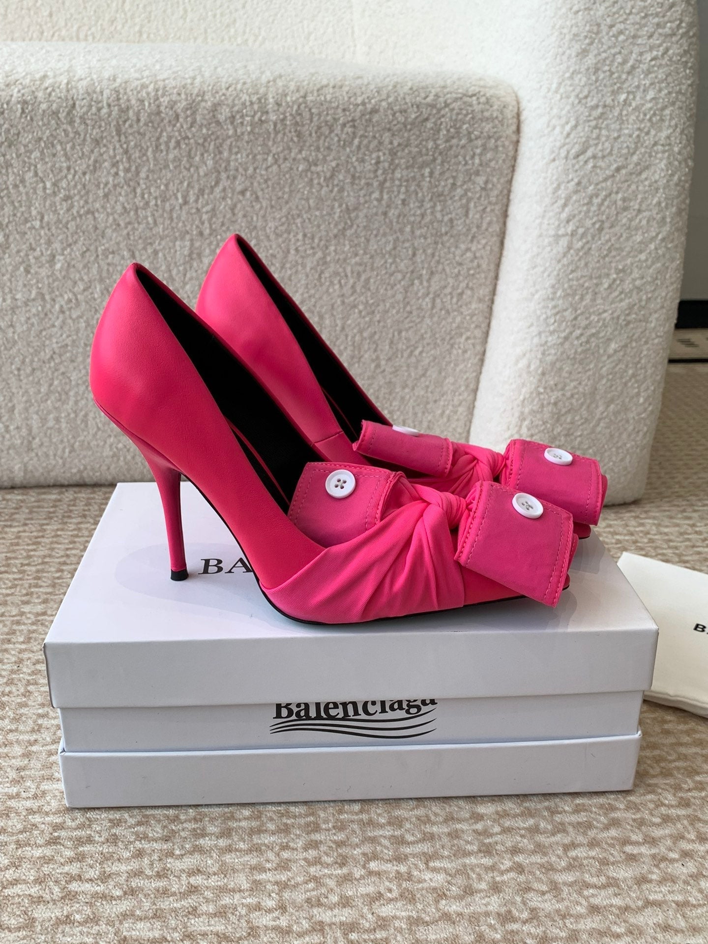 KNIFE CHEMISE HIGH PUMPS IN BRIGHT PINK COTTON AND CALFSKIN