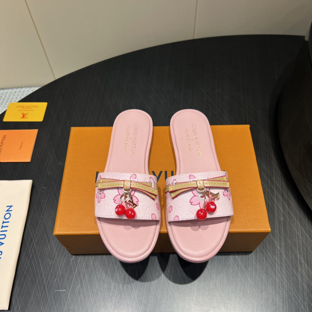 LV SLIDE SANDALS 25S IN LIGHT PINK CALFSKIN WITH CHERRY BLOSSOM BUCKLE