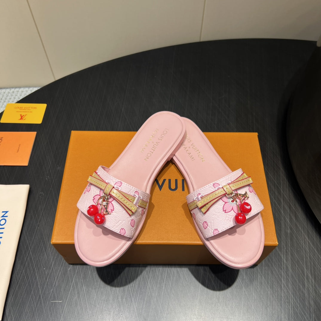 LV SLIDE SANDALS 25S IN LIGHT PINK CALFSKIN WITH CHERRY BLOSSOM BUCKLE