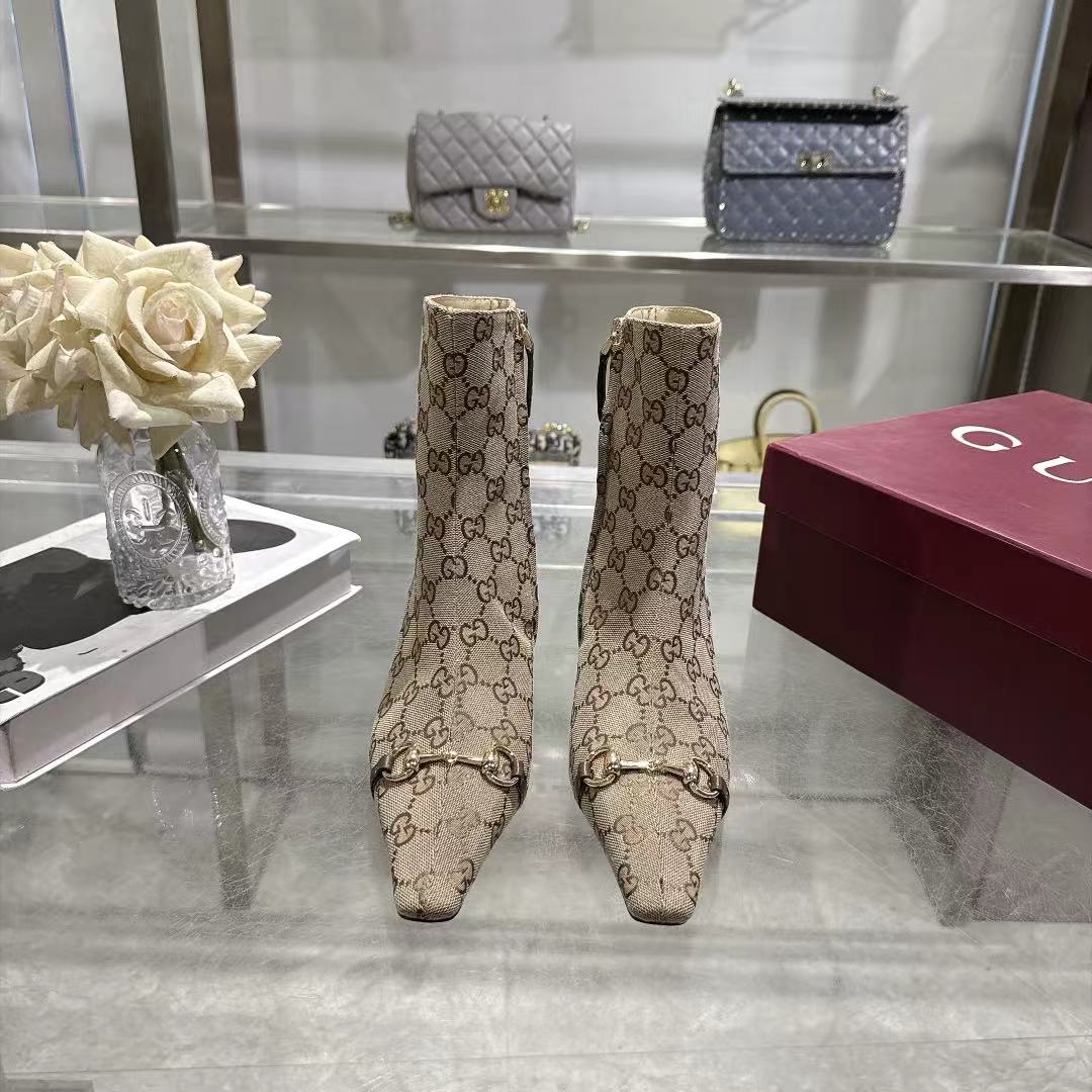 GUCCI 26S HORSEBIT ANKLE BOOTS 55 MM IN BEIGE GG CANVAS