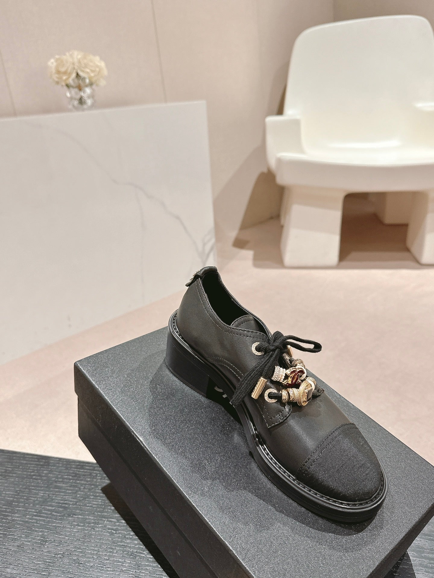 OXFORD SHOES BLACK SHEEPSKIN