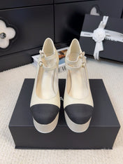 FLATFORM SANDAL IN PALE YELLOW CALFSKIN AND BLACK FABRIC