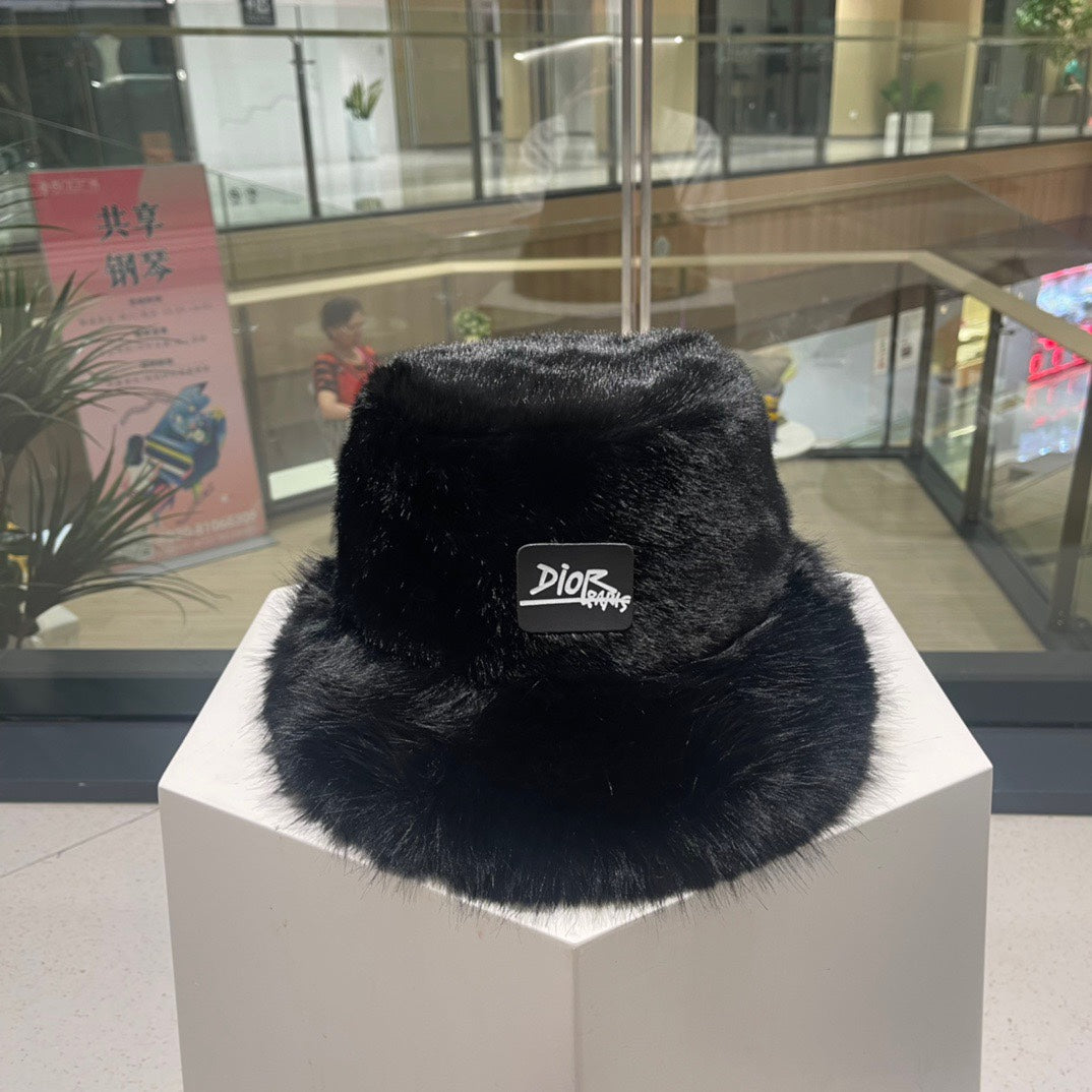 PLUSH FISHERMAN HAT IN BLACK RABBIT FUR 426096