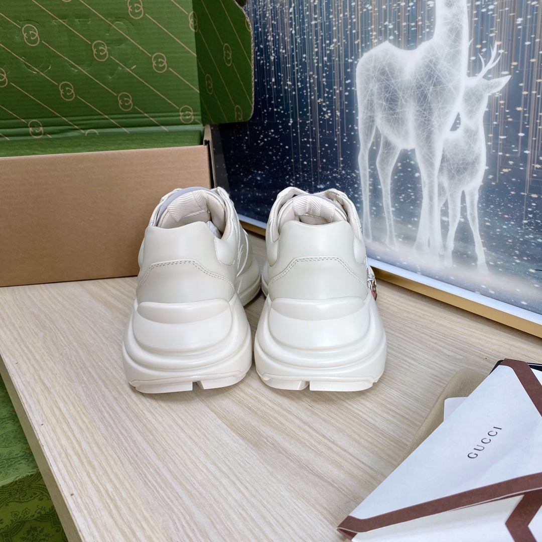 GG COUPLE TRAINER WHITE CALFSKIN WITH DONALD DUCK ICON