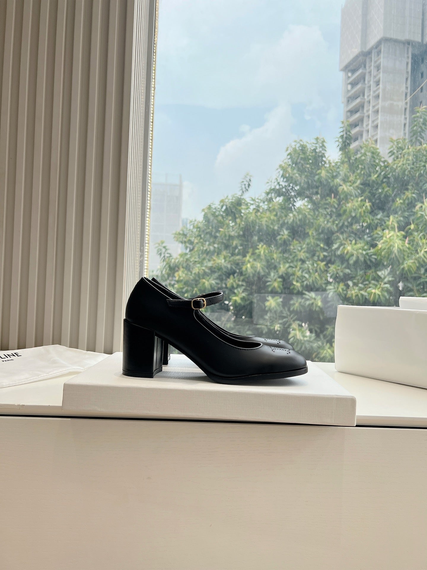 HIGH MARY JANE SHOES IN BLACK CALFSKIN
