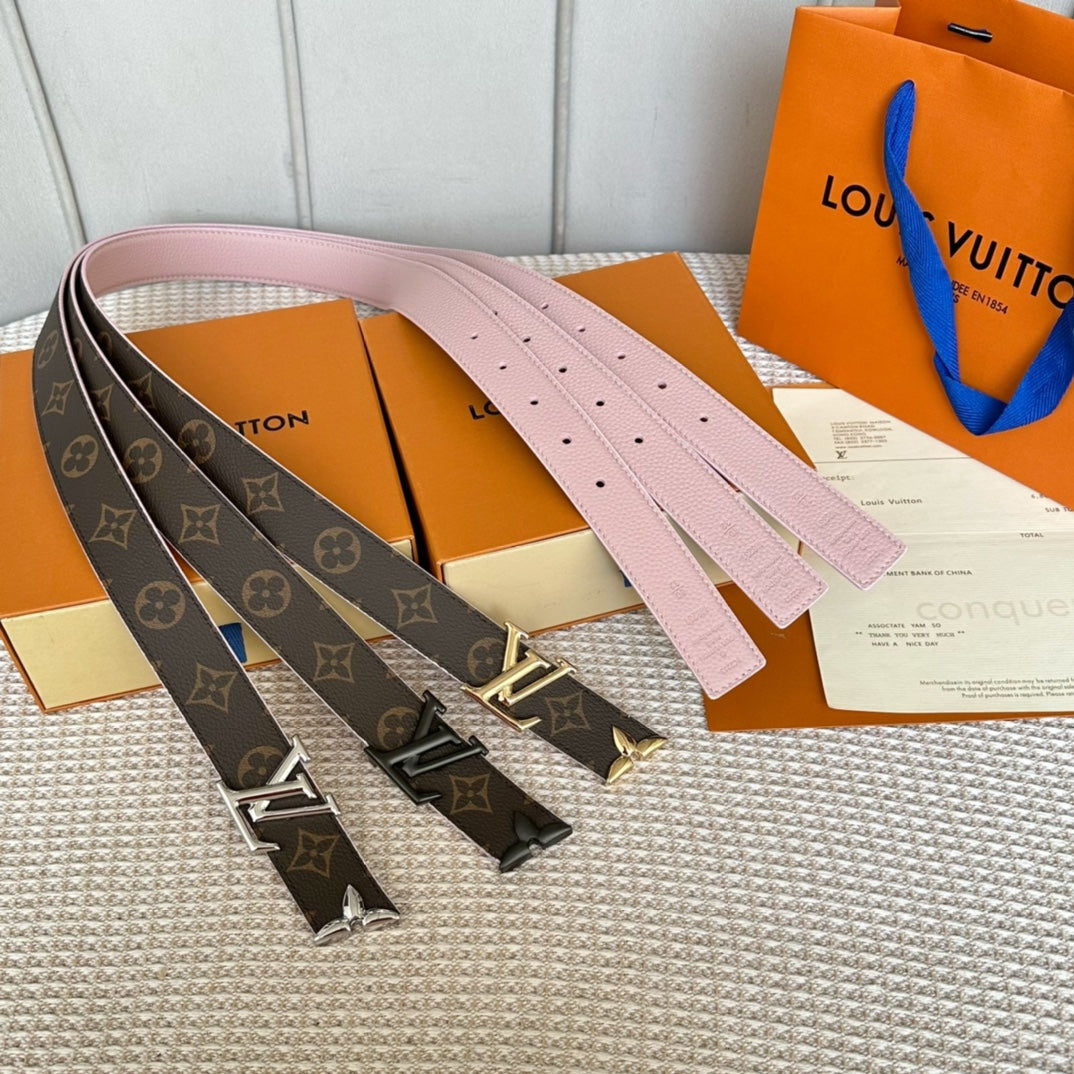 PRETTY LV 30MM REVERSIBLE BELT IN LIGHT PINK CALFSKIN BLACK HARDWARE