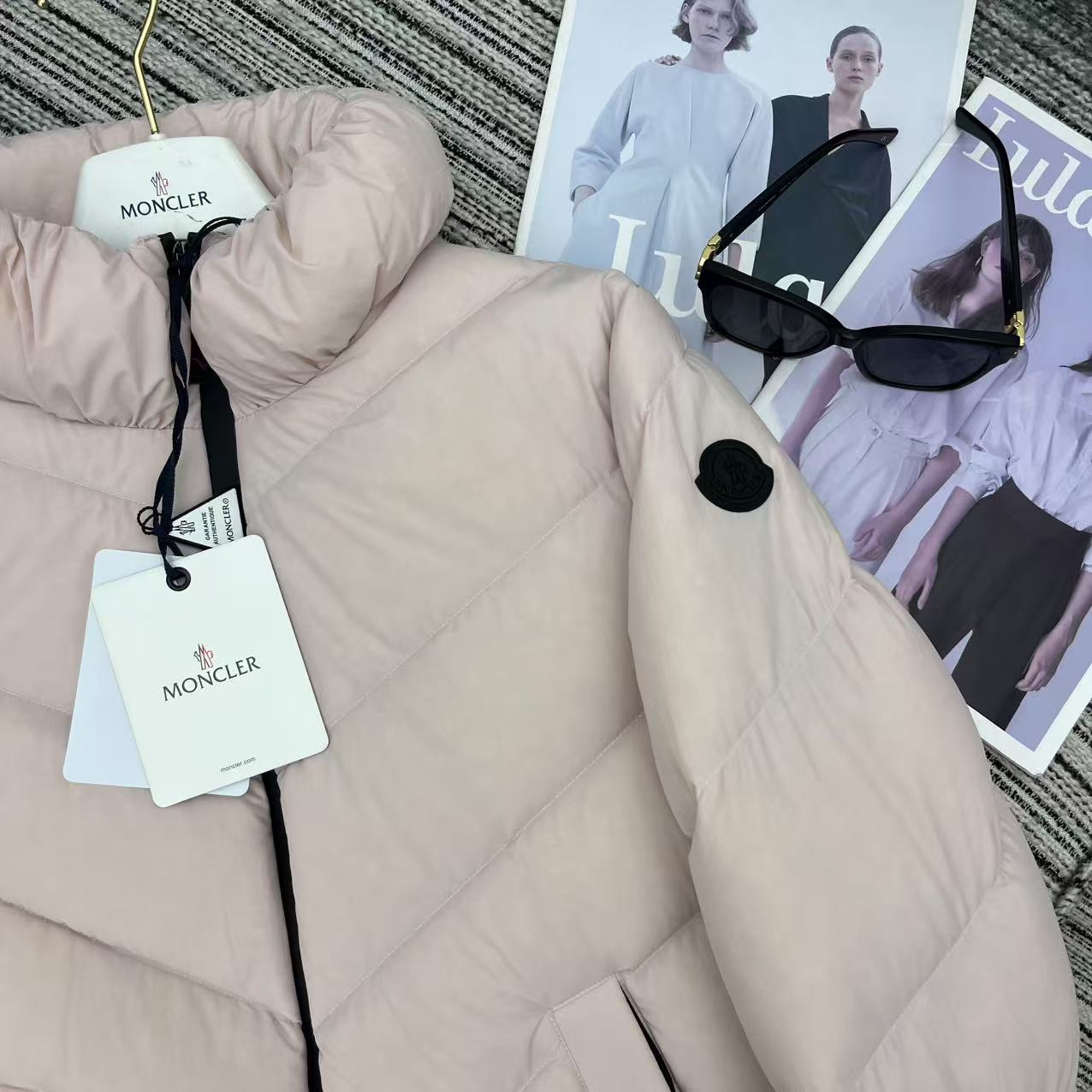 MONCLER 25S STAND-COLLAR DOWN JACKET 224