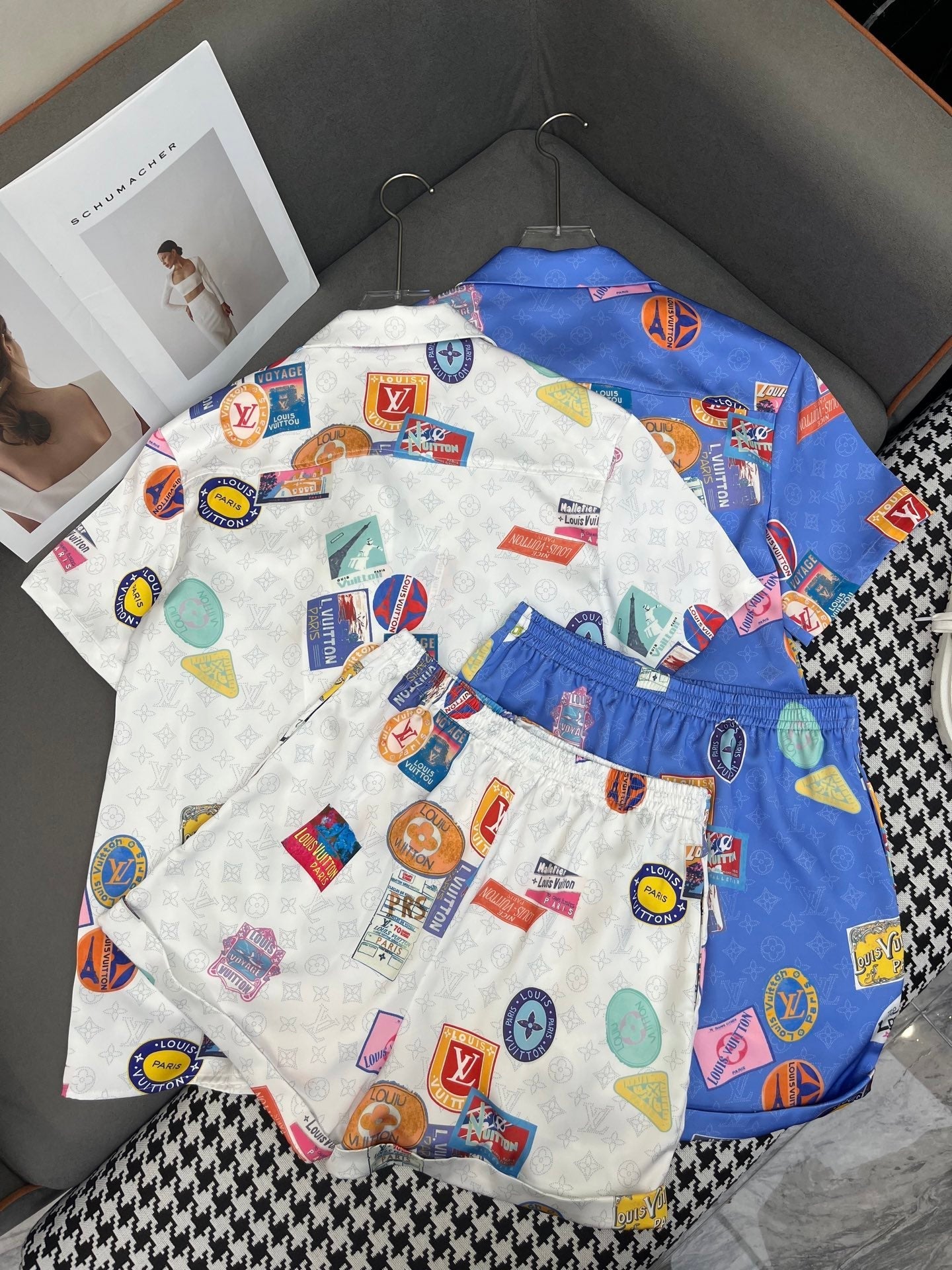 MATCHING LOGO SET – TOP AND BOTTOM 266523