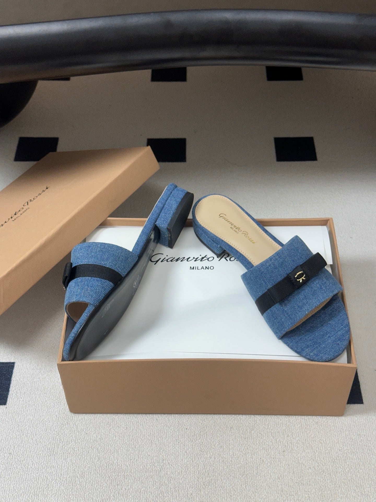 GIANVITO ROSSI 26S SLIDES IN BLUE DENIM