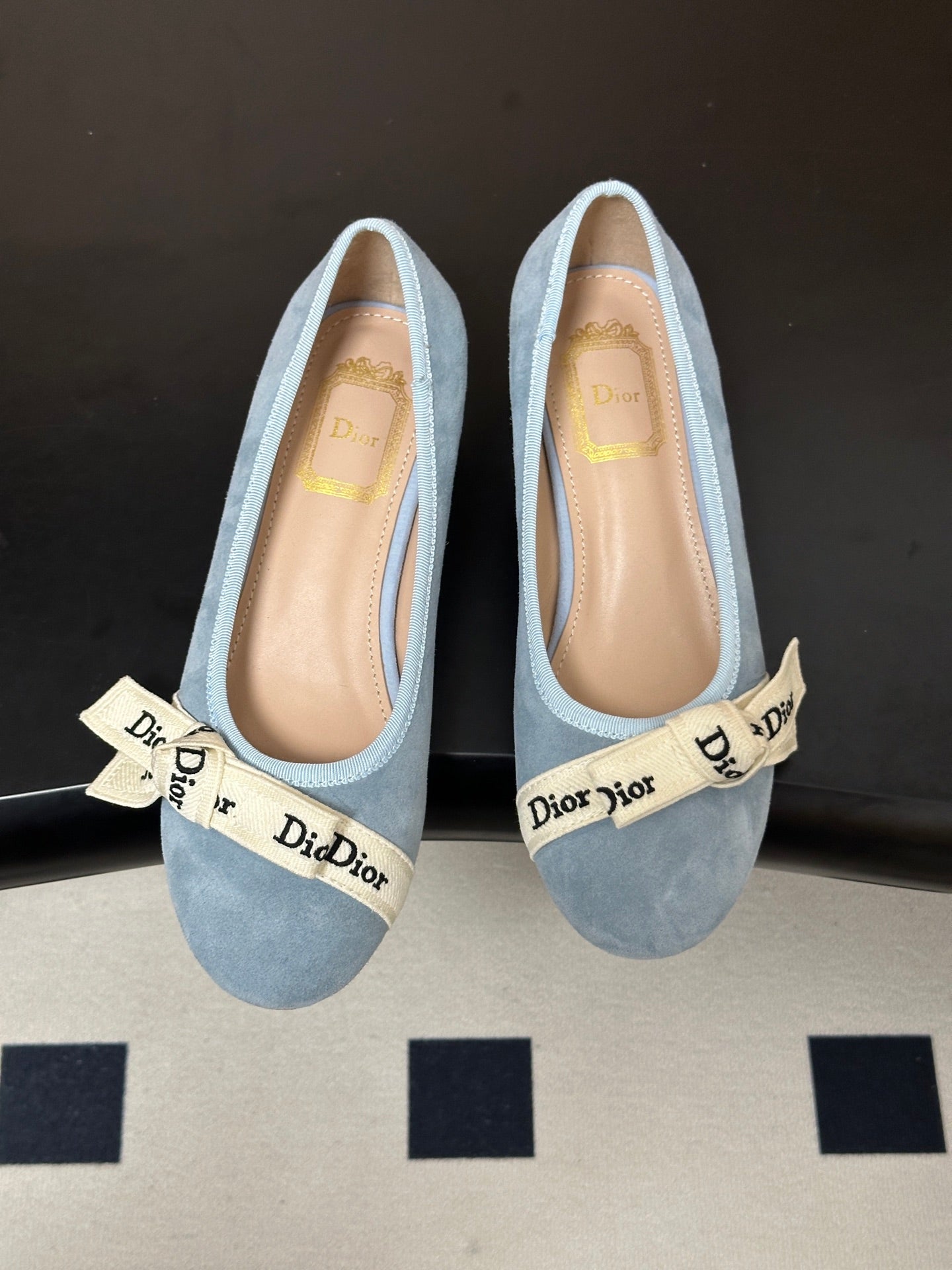 DIOR 26S MARY JANE HIGH HEELS 35MM IN LIGHT BLUE SUEDE WITH WHITE LOGO RIBBON