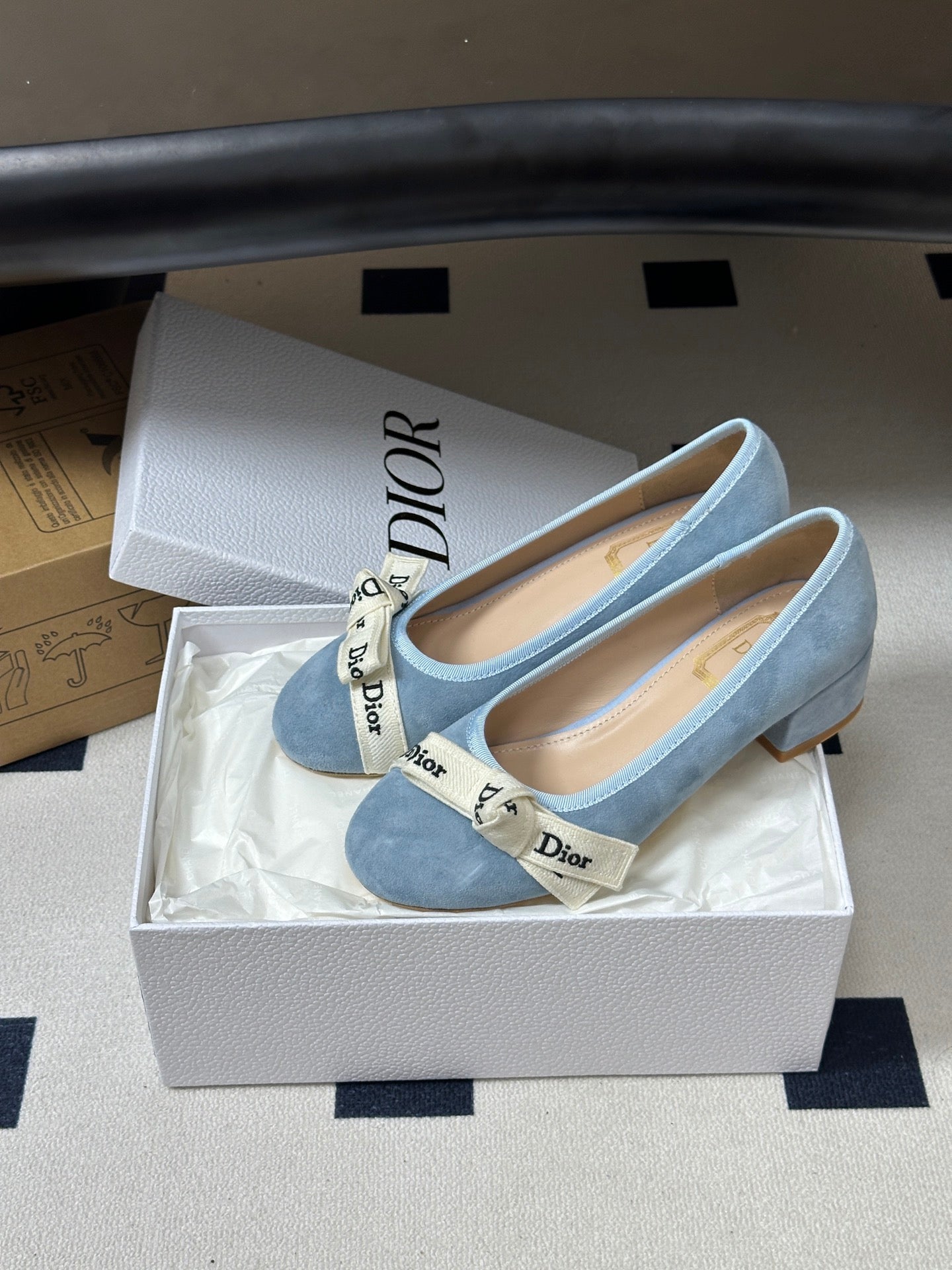DIOR 26S MARY JANE HIGH HEELS 35MM IN LIGHT BLUE SUEDE WITH WHITE LOGO RIBBON
