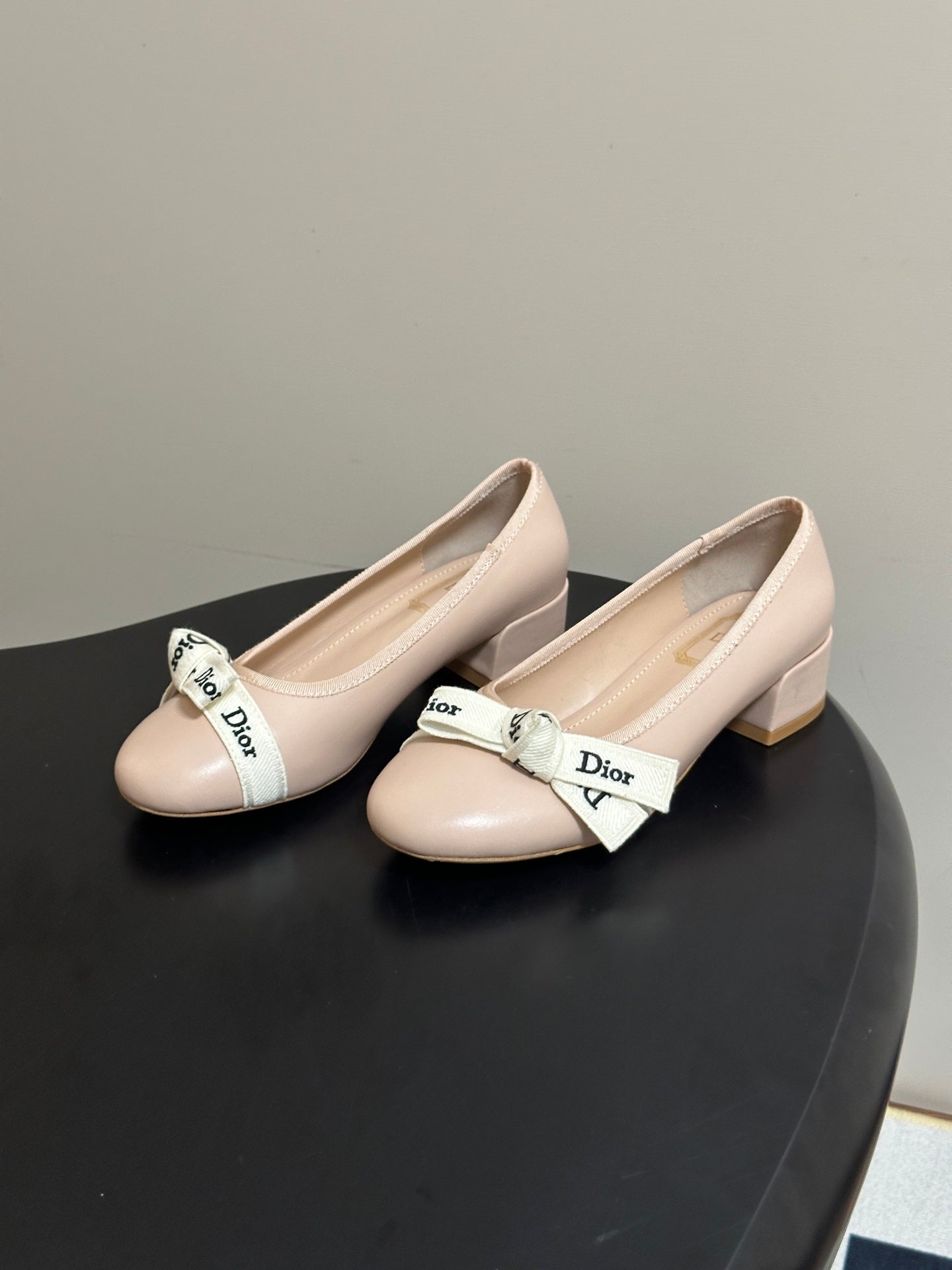DIOR 26S MARY JANE HIGH HEELS 35MM IN NUDE BEIGE CALFSKIN WITH WHITE LOGO RIBBON