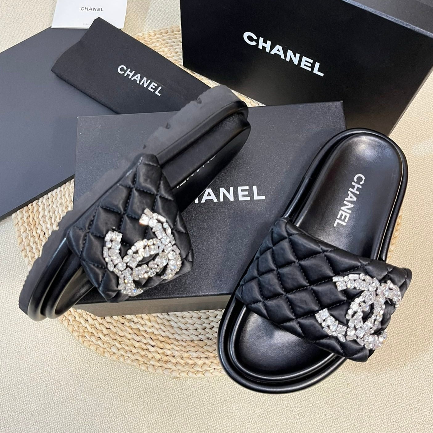 New Style Diamond Buckle Double C Thick Bottom Slippers Black Sheepskin
