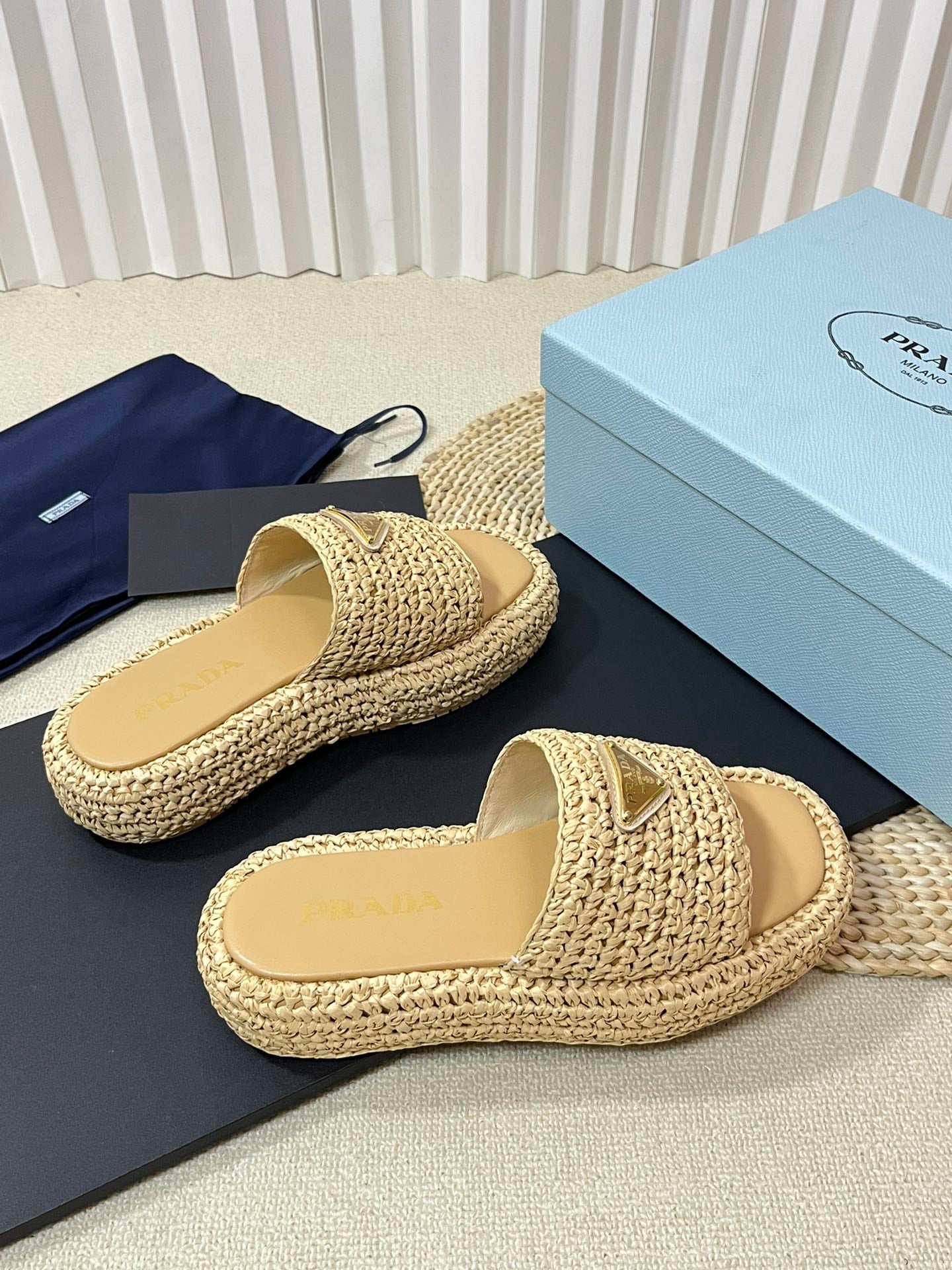 PRA WEDGE FLATFORM SLIDES BEIGE RAFFIA