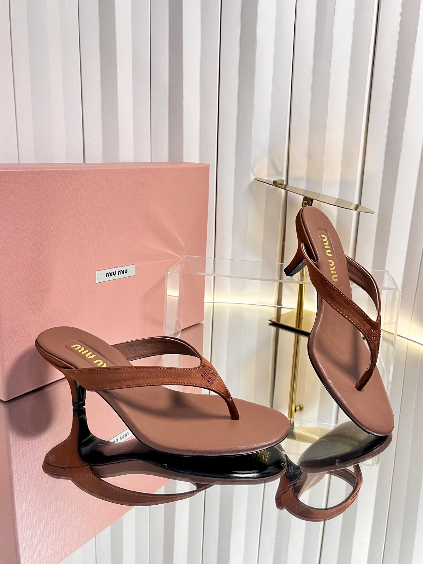 MIUMIU 26S THONG HEELED SANDALS 50 MM IN BROWN LAMBSKIN AND SATIN
