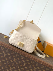 POCHETTE MÉTIS EAST WEST 22 IN LIGHT BEIGE MONOGRAM EMPREINTE CALFSKIN EMBOSSED