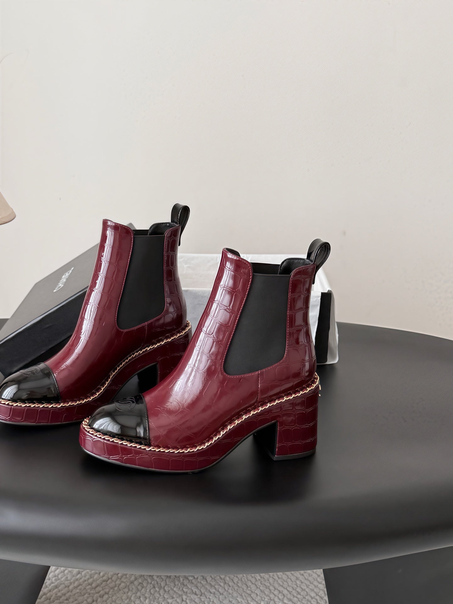 CHANEL 26S CHELSEA ANKLE BOOTS 70 MM IN BURGUNDY EMBOSSED AND BLACK PATENT