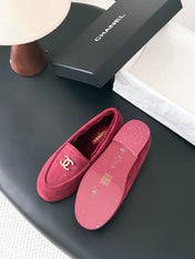 CHANEL 26S LOAFERS IN BURGUNDY SUEDE AND SHEARLING LINING