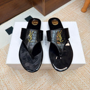 YSL 26S THONG SANDALS IN BLACK PATENT CROCODILE-EMBOSSED CALFSKIN