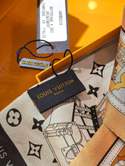 LV 26S SCARF 120 IN SILK 320694