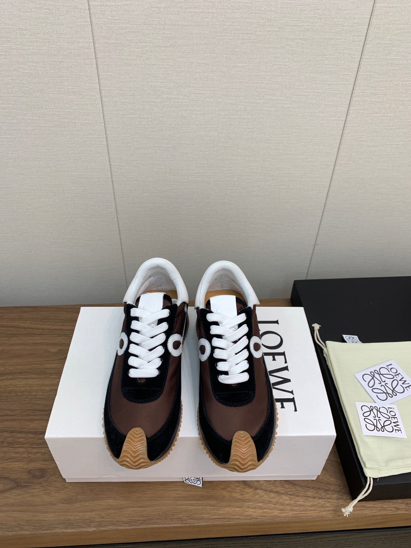 LW FLOW RUNNER SNEAKER BROWN BLACK SUEDE