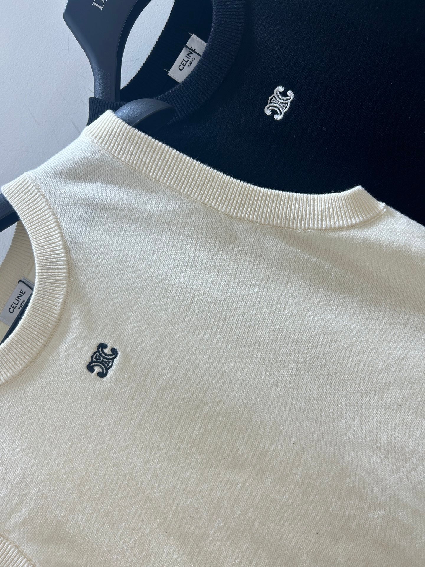 CELINE 26S SLEEVELESS KNIT TOP 665