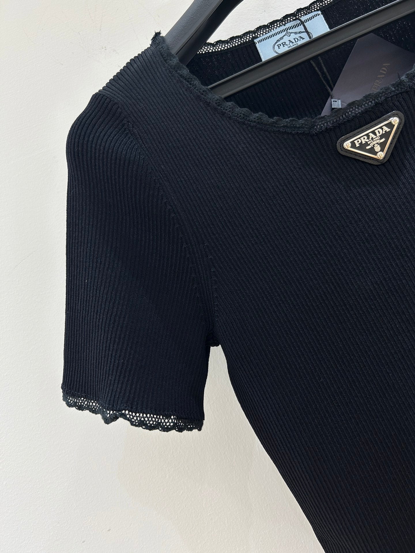 PRADA 26S SHORT-SLEEVE RIBBED KNIT TOP 1153