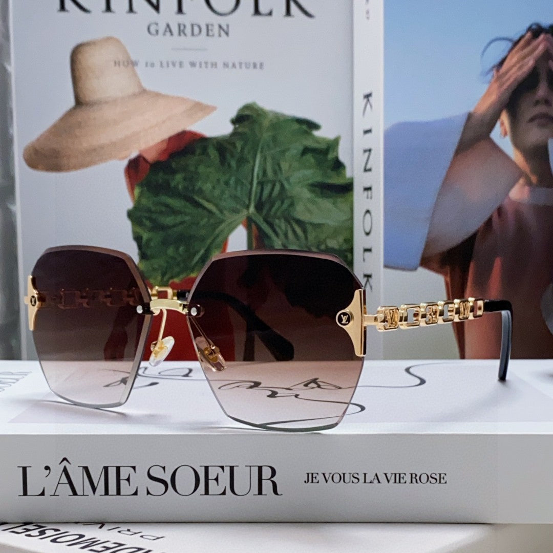 CHAIN SQUARE SUNGLASSES 570260 IN GOLD METAL BROWN SMOKE LENS
