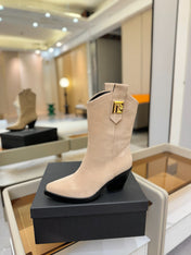 BALMAIN 26S COWBOY ANKLE BOOTS 65 MM IN BEIGE SUEDE