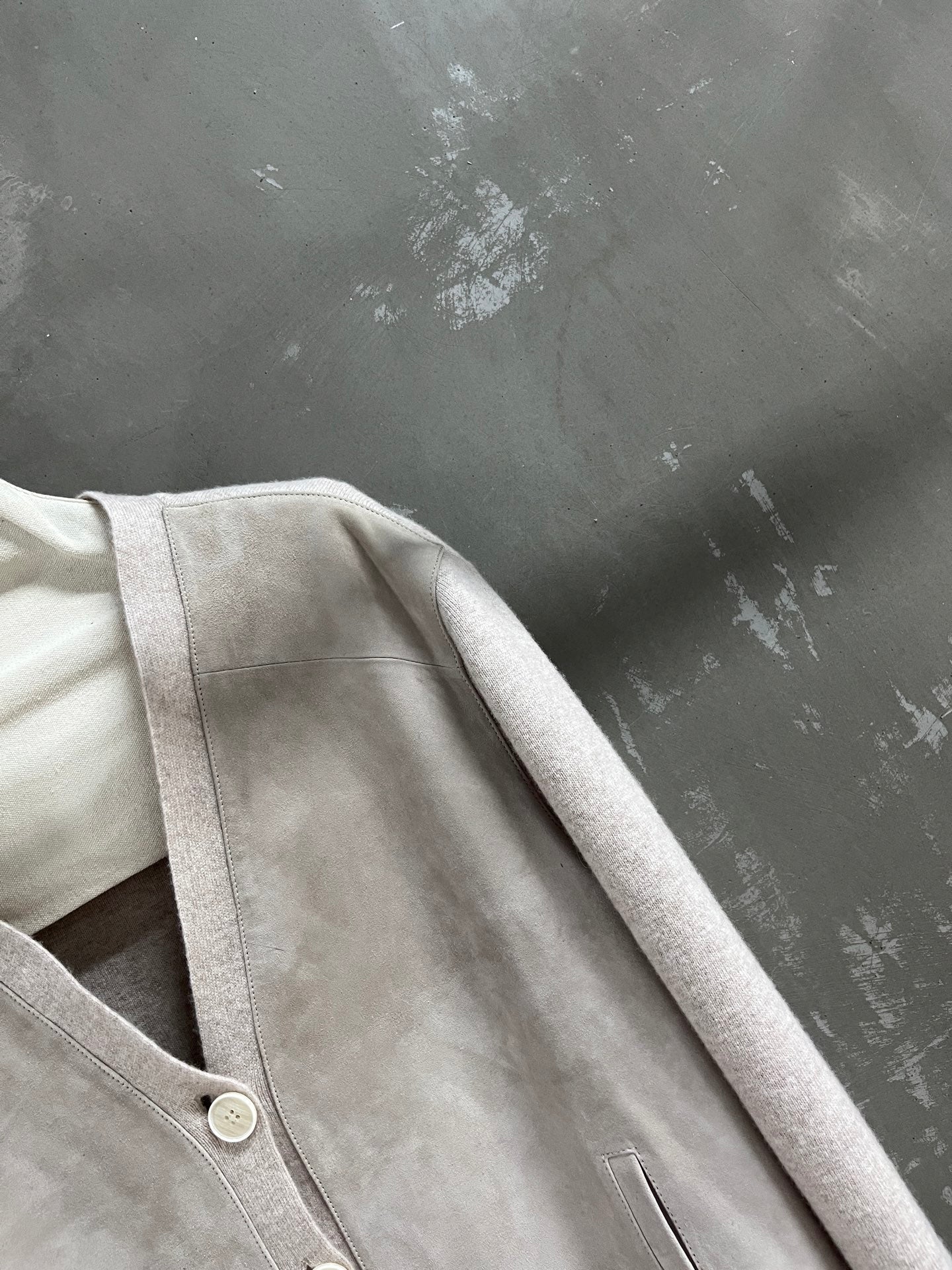 LORO PIANA 26S V-NECK KNIT CARDIGAN 883
