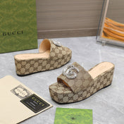 HIGH WEDGE PLATFORM WITH DOUBLE G IN CAMEL BEIGE CANVAS