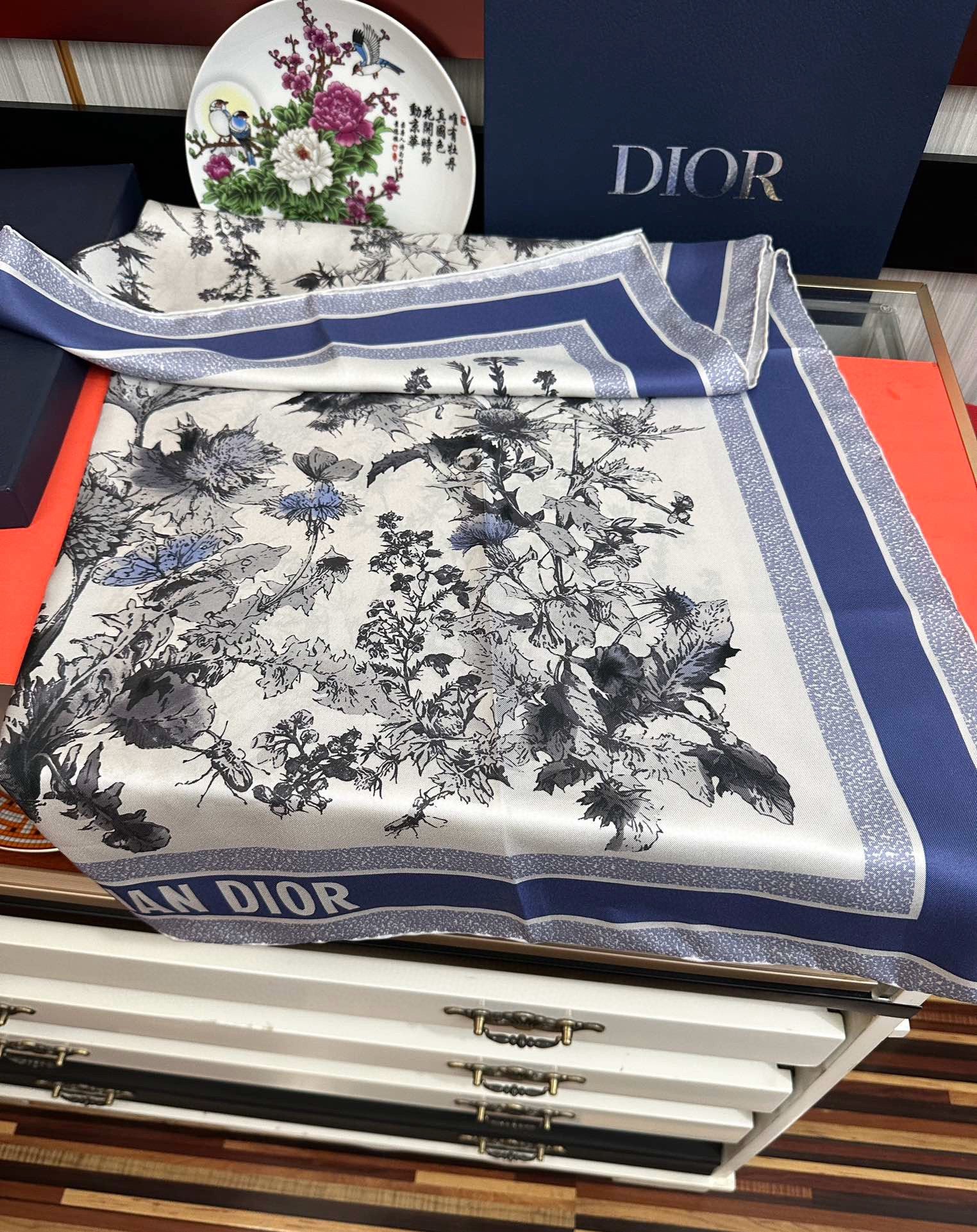 DIOR SCARF 90 CM IN SILK 733853