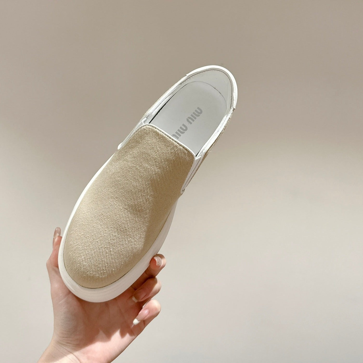 Slip-on Shoes High Sole Cream Color Canvas